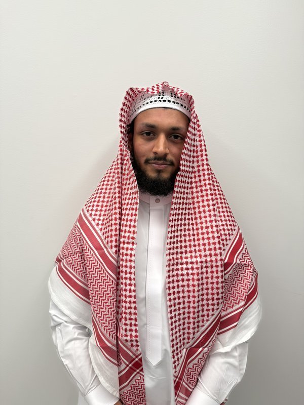 White and Red Saudi Look